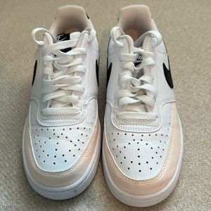 Nike Court Vision Low